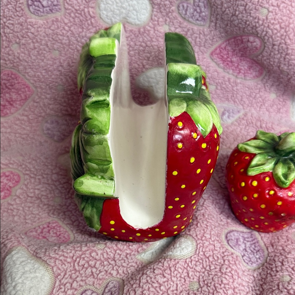 Strawberry Ceramic Kitchen Set - Picture 2 of 4